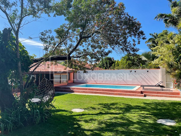 LUXOBRASIL #BZ61 Casa Green Garden Búzios Vacation Rentals