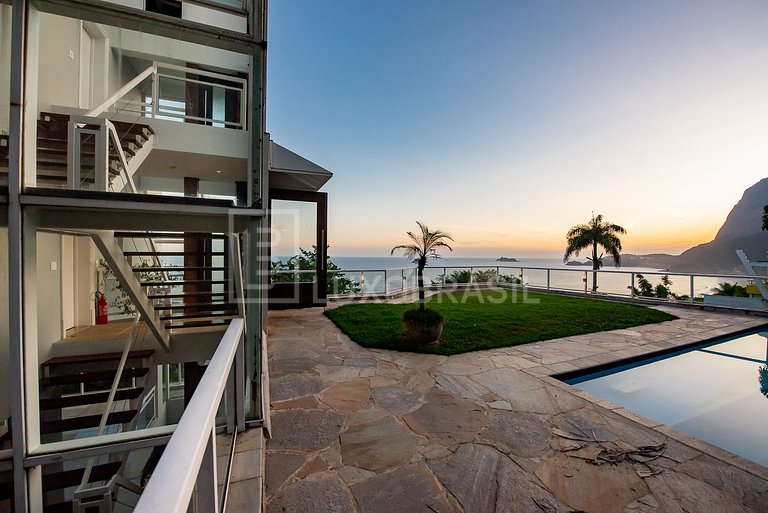 Villa Irvana 04 Suítes em São Conrado