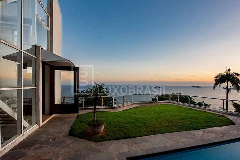 Villa Irvana 04 Suítes em São Conrado