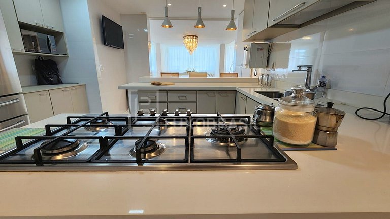LB - RJ38 Copacabana Apartment Oceanfront 3 Bedrooms Seasona