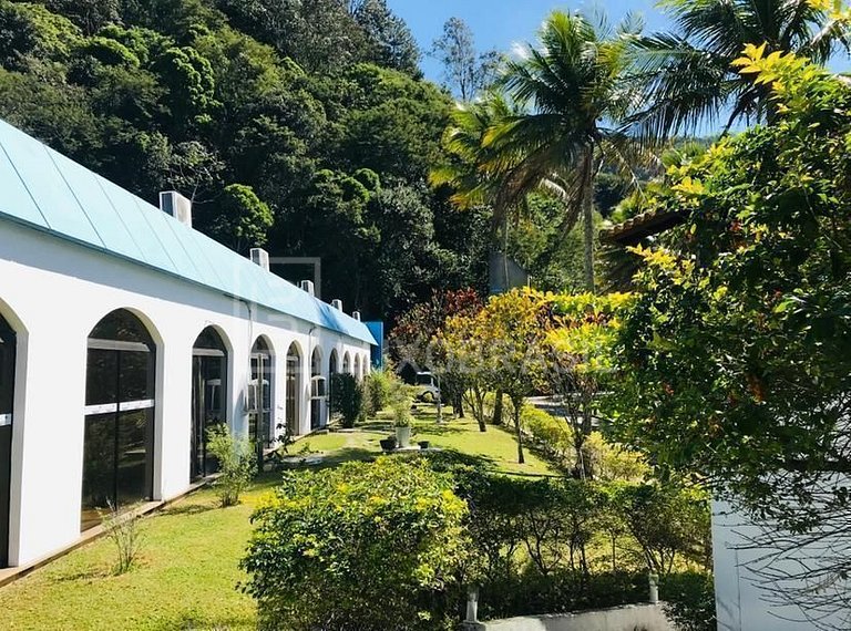 Mansão Mangaratiba – 21 Quartos Frente ao Mar