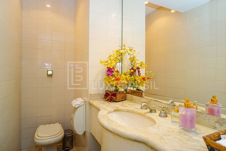 LB - RJ706 Casa 04 Suites Itanhangá Casa Alquiler de Tempora