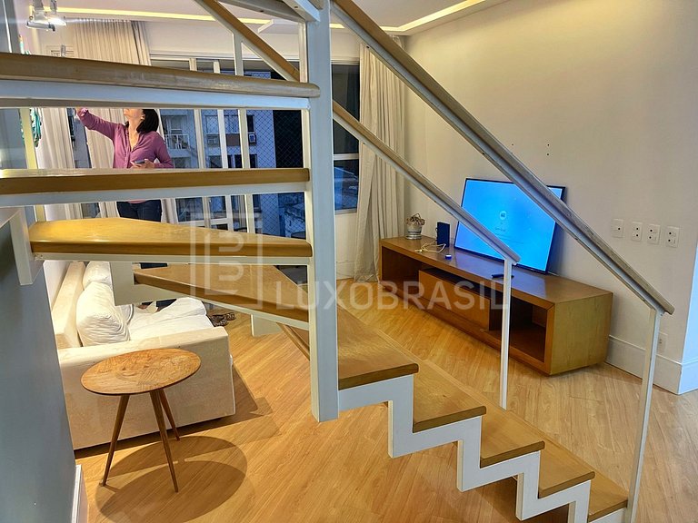 LB - RJ58 Triplex Penthouse with Sea View in Leme Vacation R