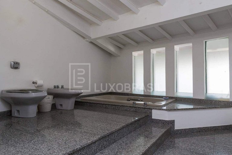 LUXOBRASIL #RJ52 House 05 Suites Interlagos de Itaúna Vacati