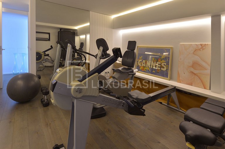 LB - SB01 Sea Front House Vacation Rentals