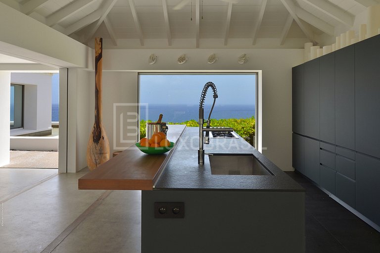 LB - SB01 Sea Front House Vacation Rentals