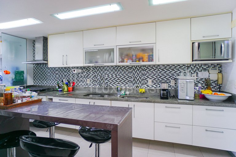 LB - RJ48 Apartment with 4 Bedrooms for Rent, 245 m² - Barra