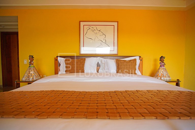 Casa Praia da Ferradura 06 Suítes