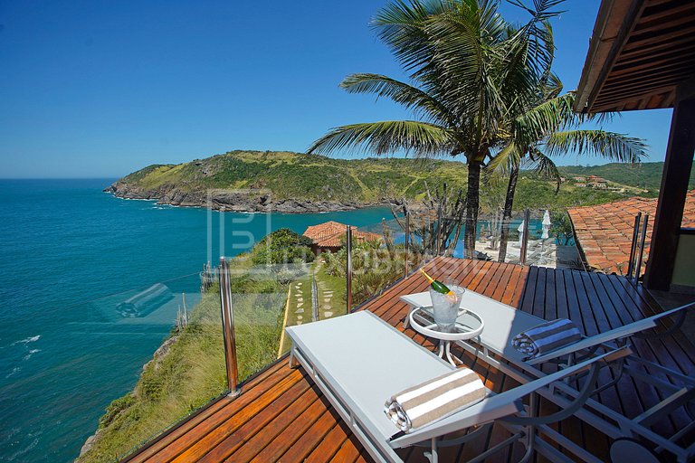 Casa Praia da Ferradura 06 Suítes