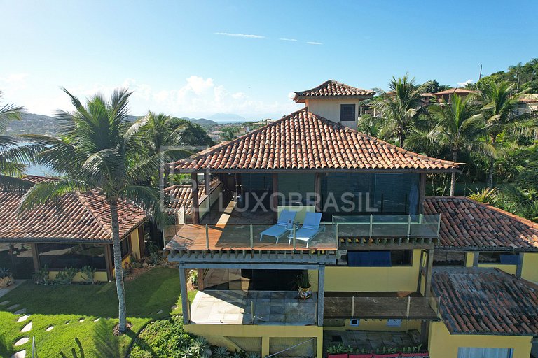 Casa Praia da Ferradura 06 Suítes