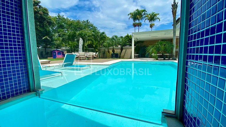 Mansão 04 Suítes no Condomínio Mansões