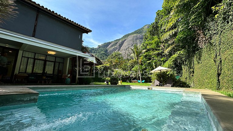 LB - RJ72 House Mountain and Sea 04 Suites in Joá Seasonal R