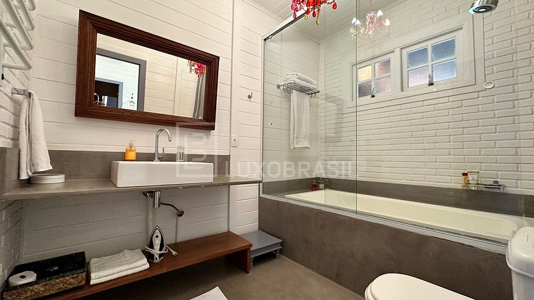 LB - RJ72 House Mountain and Sea 04 Suites in Joá Seasonal R