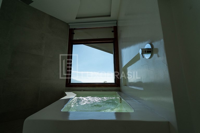 LUXOBRASIL #RJ739 Joá Mansion 06 Suites Vacation Rental