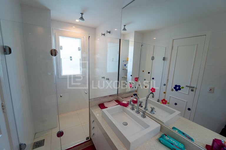 LUXOBRASIL #RJ60 Mansión 04 Suites Condominio Mansiones Alqu