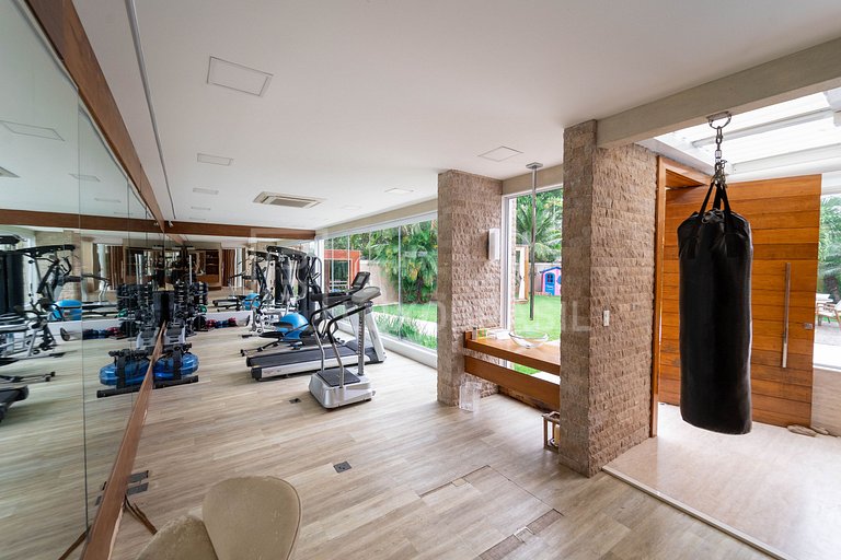 Mansão 04 Suítes no Condomínio Mansões