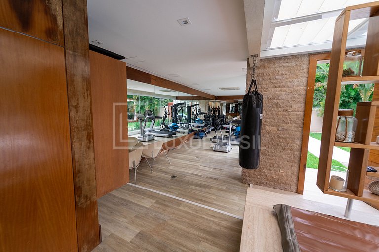 Mansão 04 Suítes no Condomínio Mansões