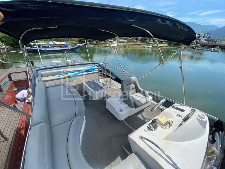 Barco Caprice 48 pés - Luxo e Espaço para Viagens Inesquecív