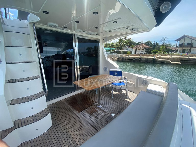 Barco Caprice 48 pés - Luxo e Espaço para Viagens Inesquecív
