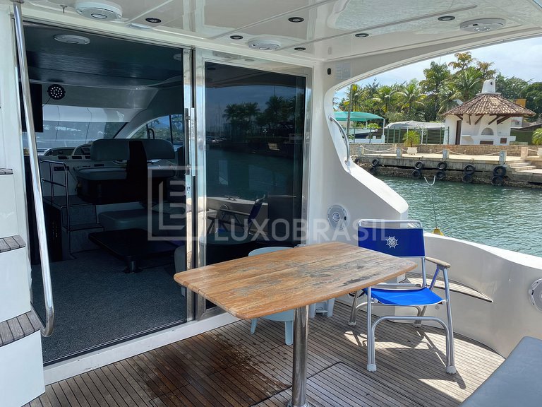 Barco Caprice 48 pés - Luxo e Espaço para Viagens Inesquecív