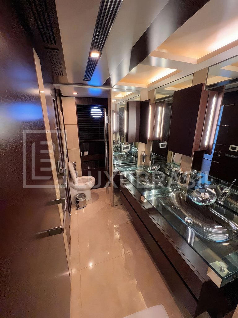 Iate 103 Pés – Luxo e Passeios em Ilhabela