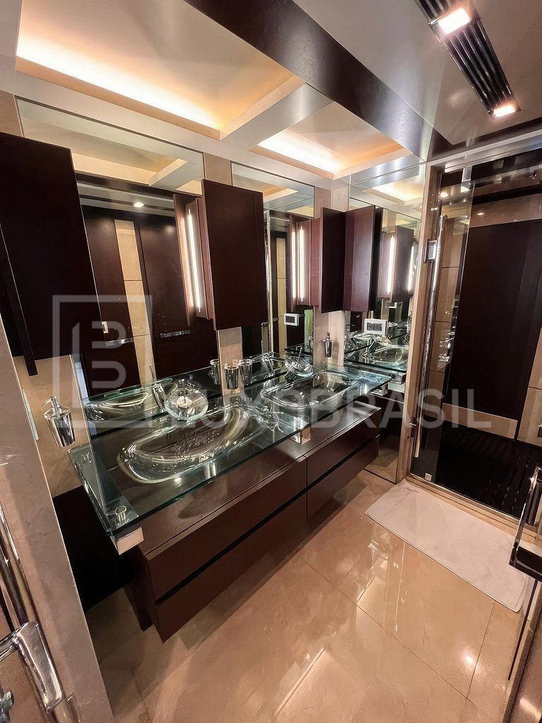 Iate 103 Pés – Luxo e Passeios em Ilhabela