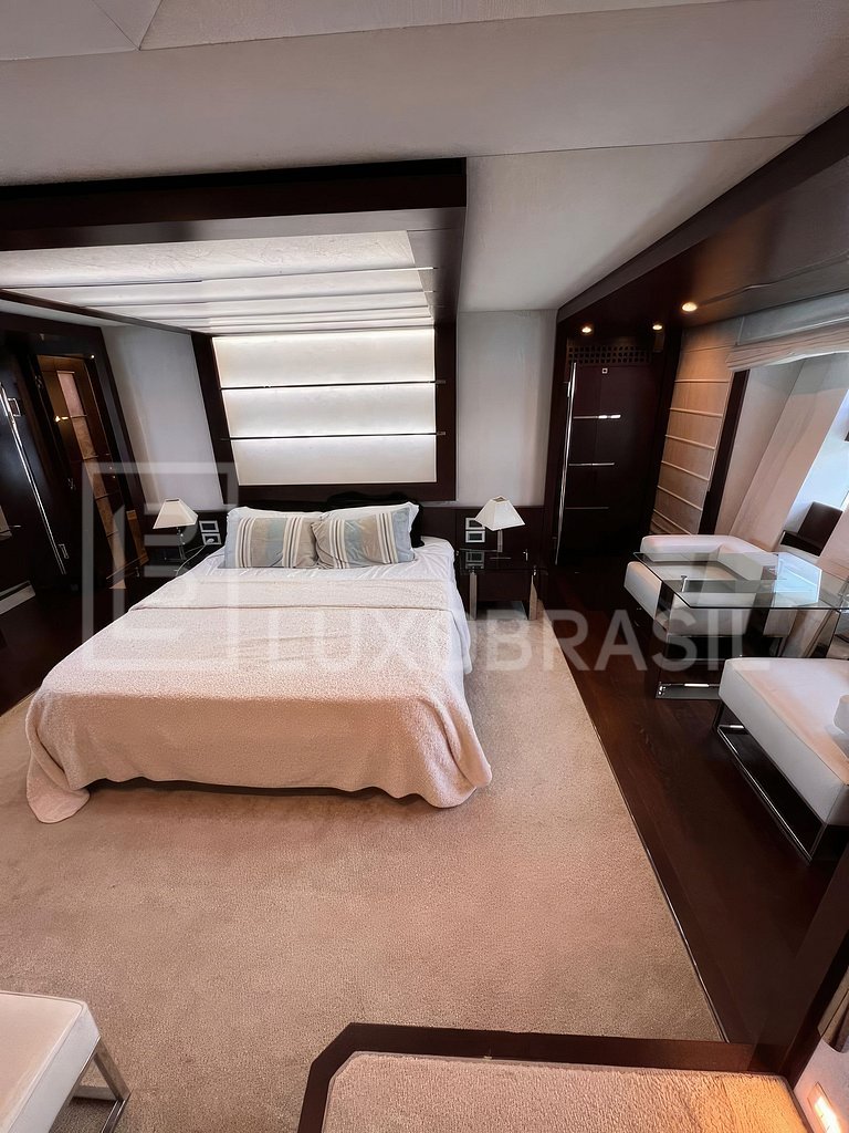 Iate 103 Pés – Luxo e Passeios em Ilhabela