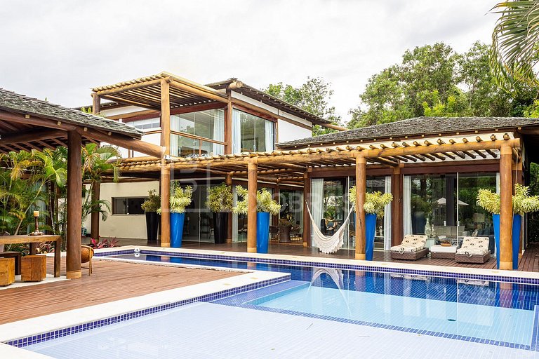 LB - BA23 Casa com 04 suítes à venda por R$ 8.000.000 - Itac