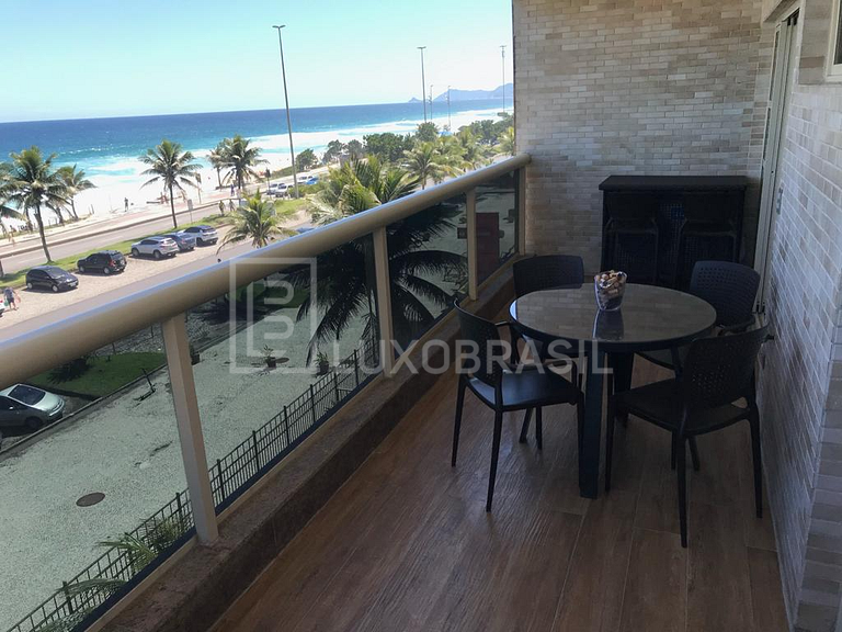 LUXOBRASIL #RJ84 Beachfront Apartment Posto 6 Barra Vacation