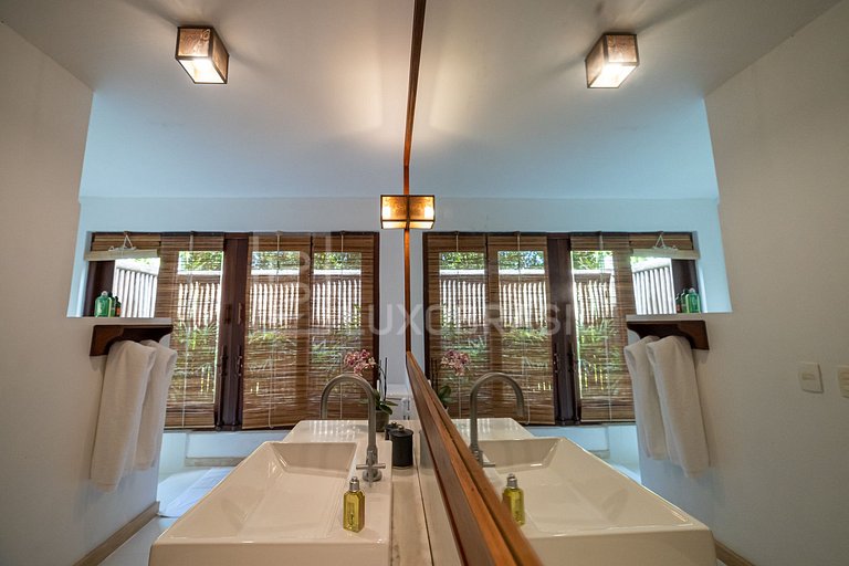 LUXOBRASIL #BA25 Trancoso Beachfront Vacation Rentals