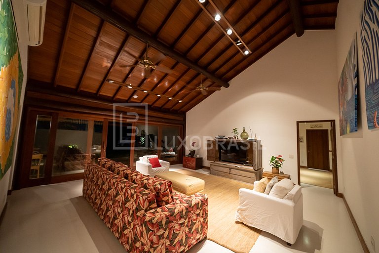 LUXOBRASIL #BA25 Trancoso Beachfront Vacation Rentals