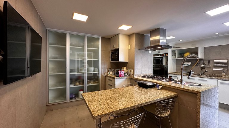 LuxuryBrazil #RJ92 House in Jardim Nova Barra Vacation Renta