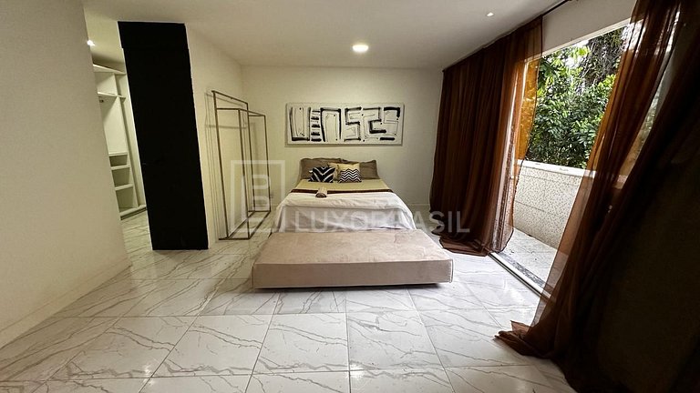 LB - RJ77 Maison Ruibal Vacation Rentals, Photos, Recordings