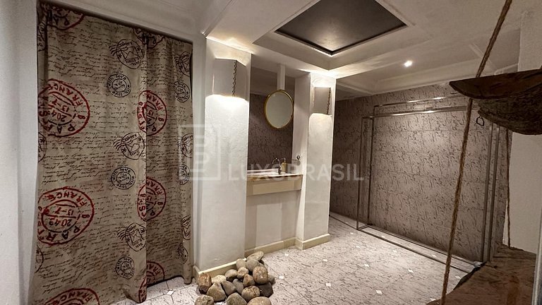 LB - RJ77 Maison Ruibal Vacation Rentals, Photos, Recordings