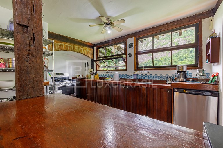 LB - RJ02 Exclusive Triplex Residence with 800m² in Joá Over