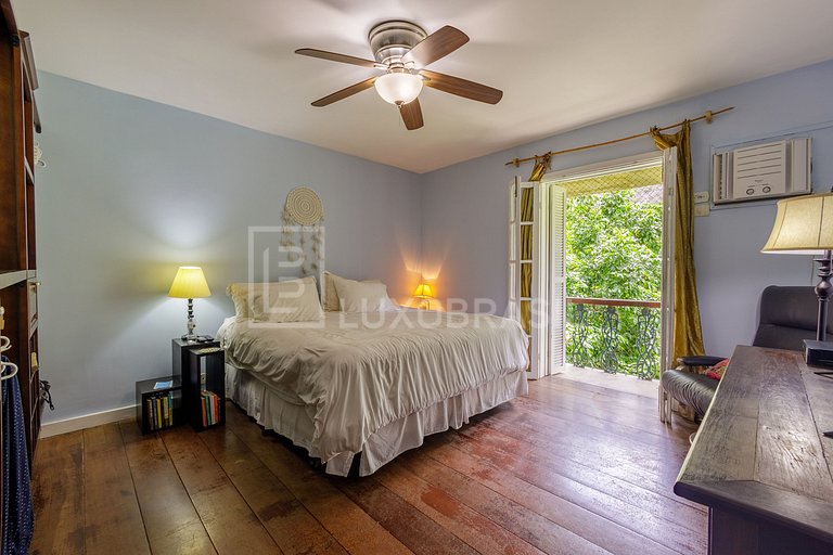 LB - RJ02 Residencia Triplex Exclusiva de 800m² con Vista a