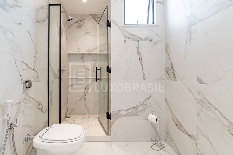 LB - RJ95 Cobertura com 02 quartos para alugar, 116 m² por R
