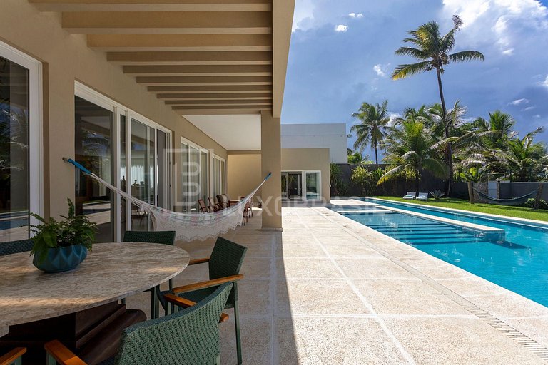 Mansão Itapuã Pé na Areia com Piscina e Vista Mar