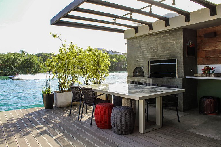 LB - RJ103 Canal House Vacation Rental