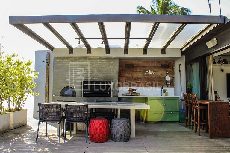 LB - RJ103 Canal House Vacation Rental