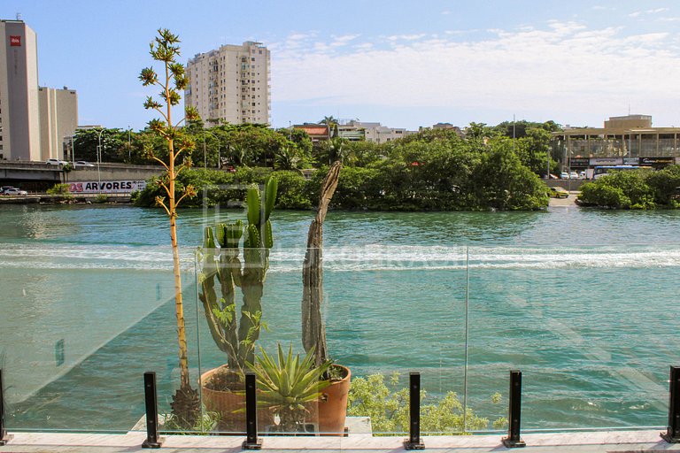 LB - RJ103 Canal House Vacation Rental