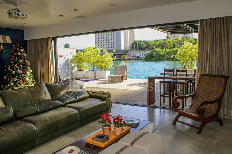 LB - RJ103 Canal House Vacation Rental