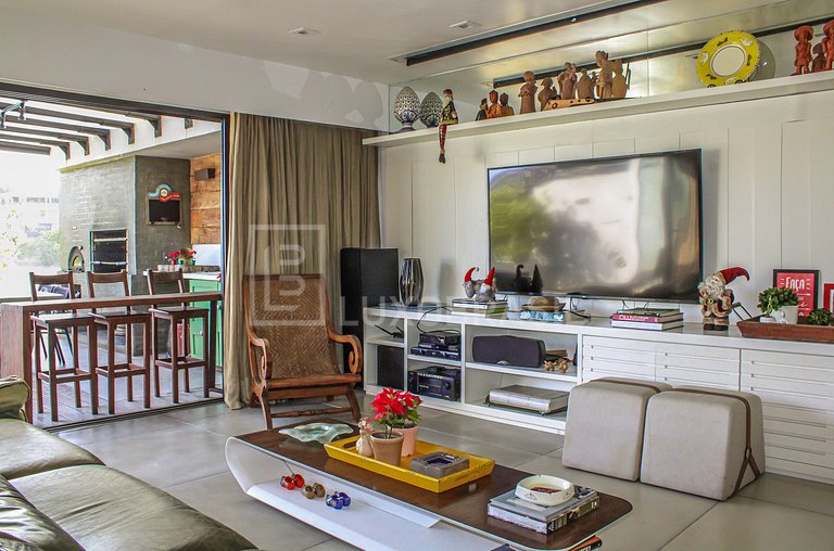 LB - RJ103 Canal House Vacation Rental