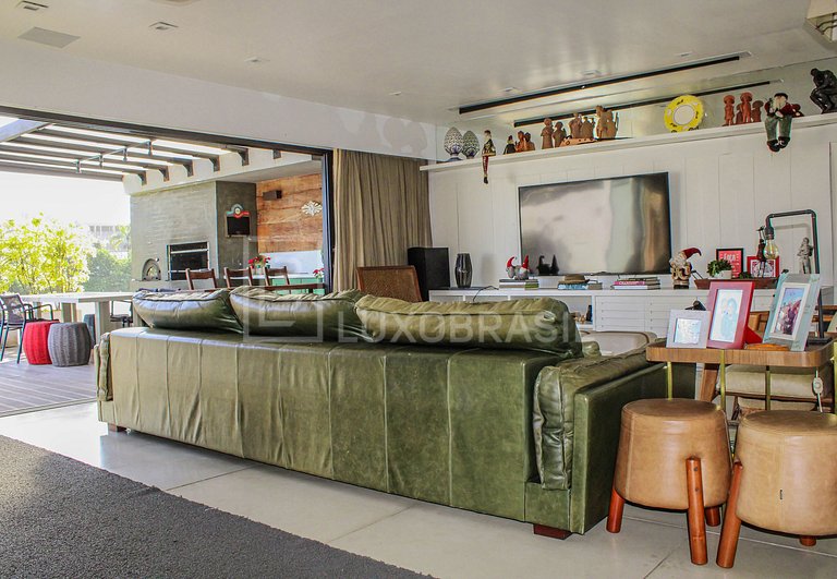 LB - RJ103 Canal House Vacation Rental