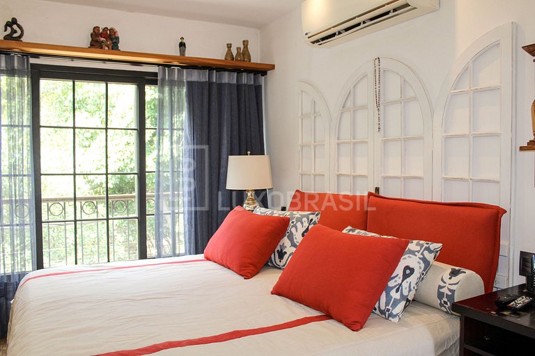 LB - RJ103 Canal House Vacation Rental