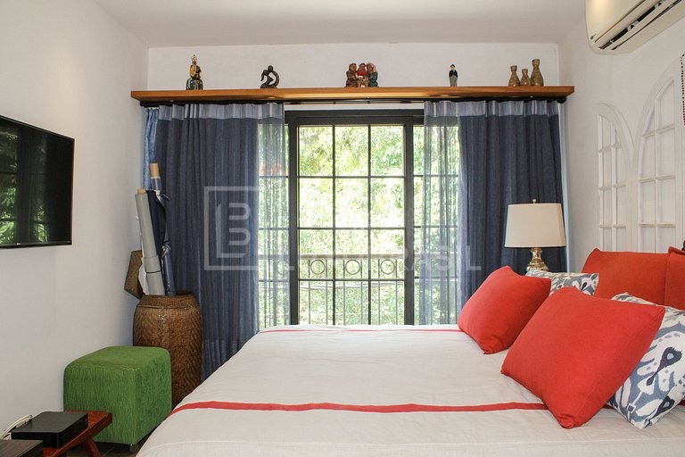 LB - RJ103 Canal House Vacation Rental