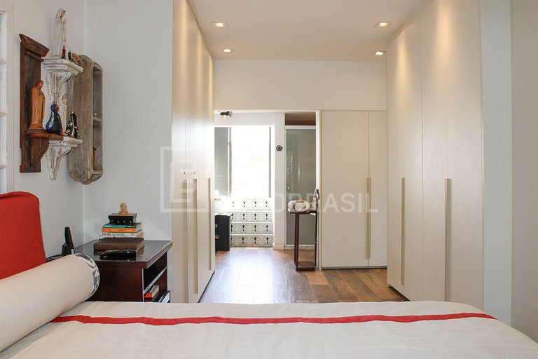 LB - RJ103 Canal House Vacation Rental