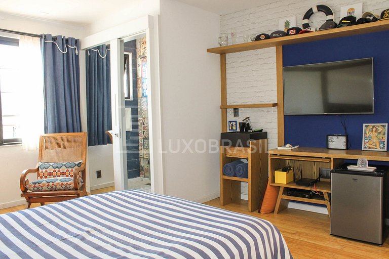 LB - RJ103 Canal House Vacation Rental
