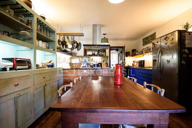 LB - RJ742 House with deck on the banks of the canal in Barr