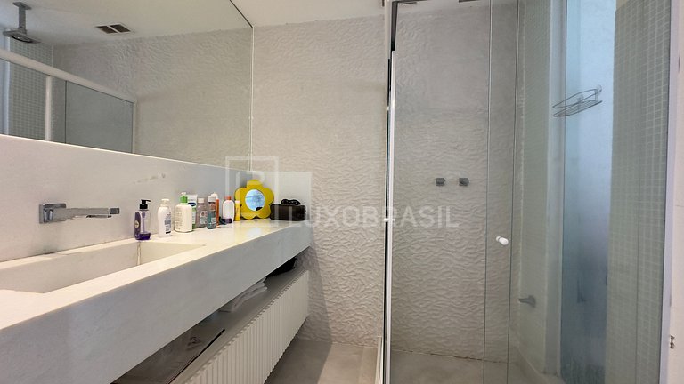 LB - RJ104 Apartamento no Barra Beach com 1 Suíte e Vista La